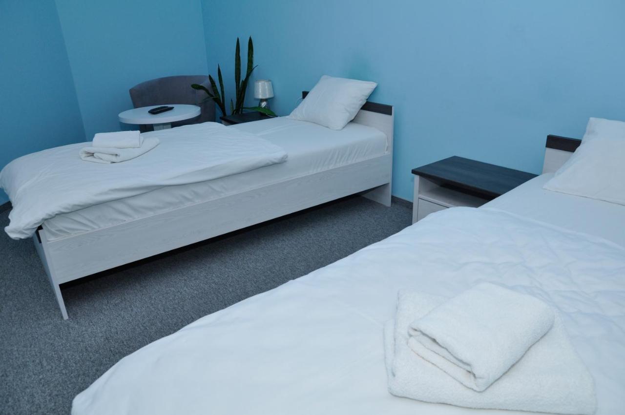 Pokoje, Apartamenty, Restauracja Marcus Oborniki Εξωτερικό φωτογραφία