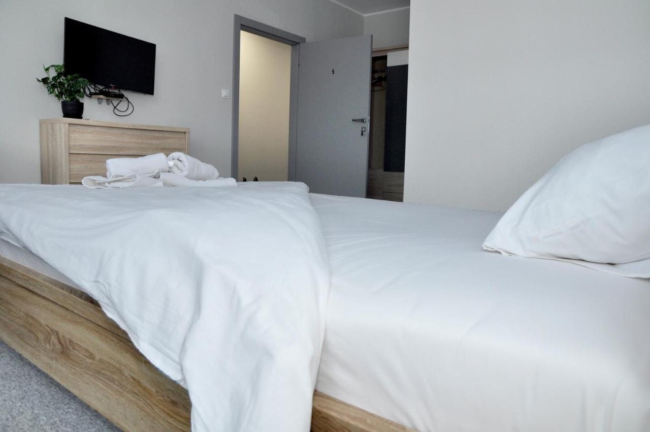 Pokoje, Apartamenty, Restauracja Marcus Oborniki Εξωτερικό φωτογραφία